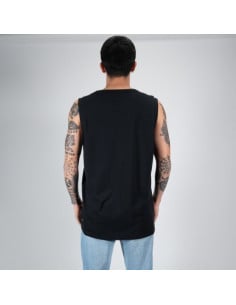 Polera tank negra 2025