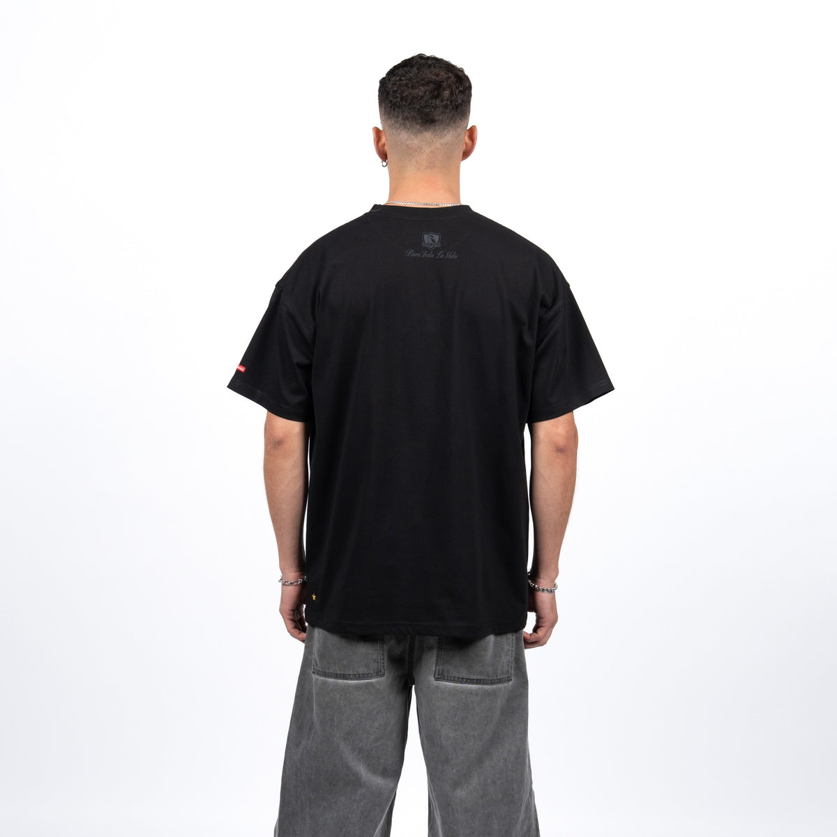 Polera negra Cacique 2026