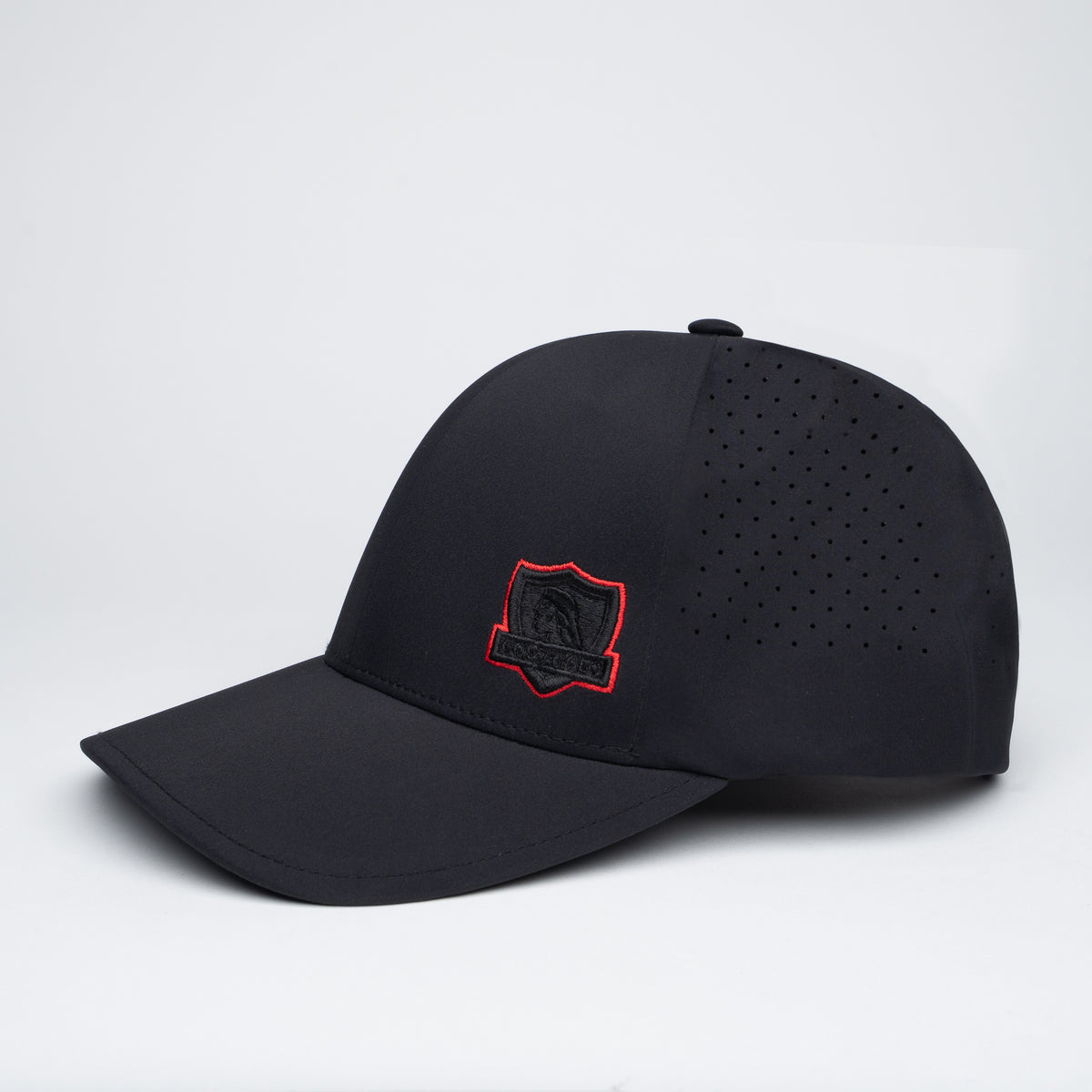 Jockey negro escudo borde rojo 2026