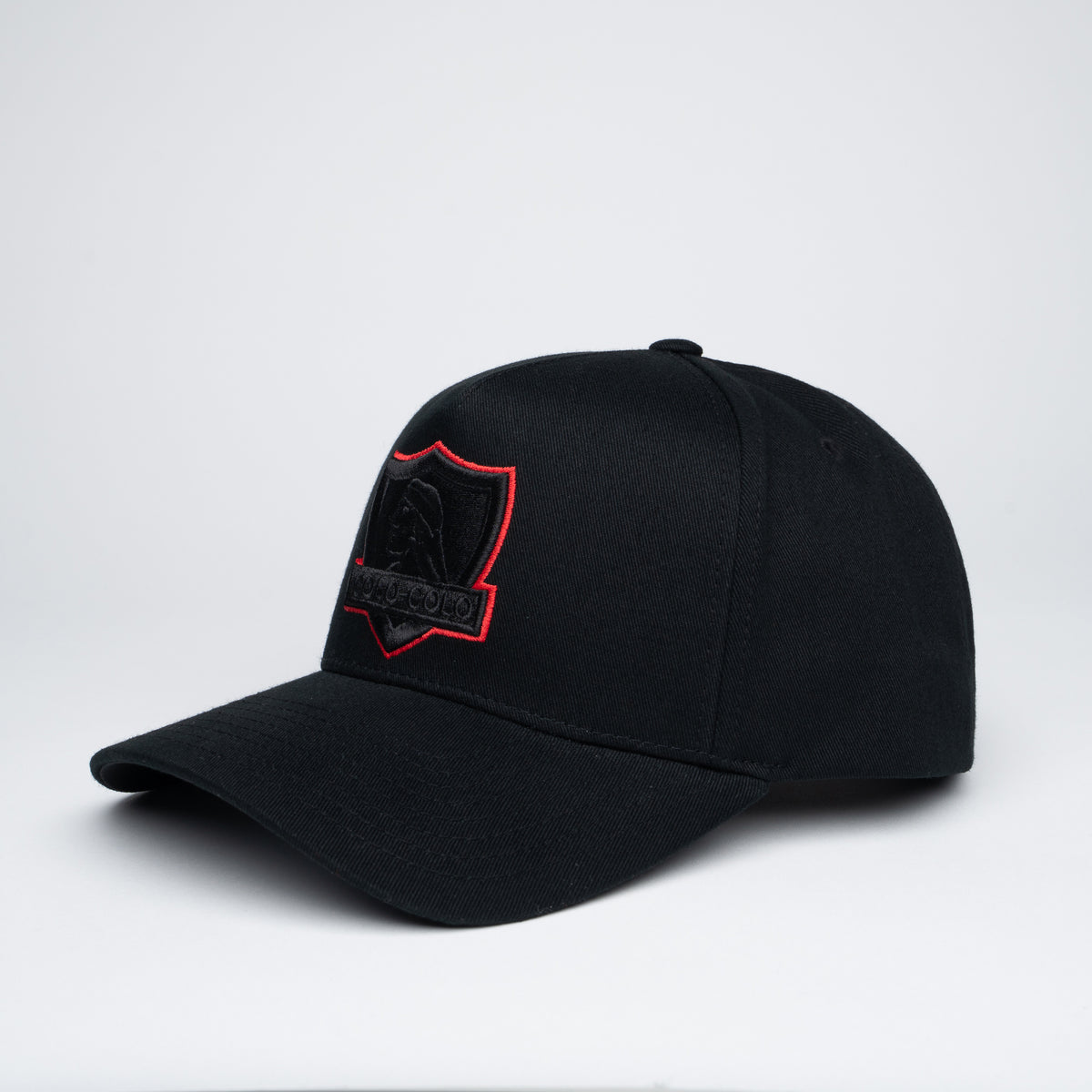 Jockey escudo borde rojo 2026
