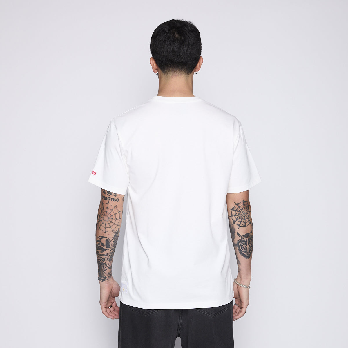 Polera insignia blanca