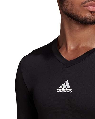 Polera team base negra ajustada